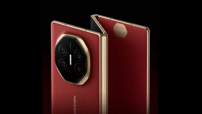 Huawei Mate XT Phone